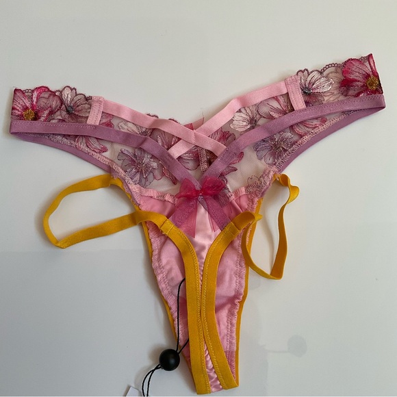 NWT For Love & Lemons Floral Pink Thong Bikini, Size XXS - Picture 3 of 11